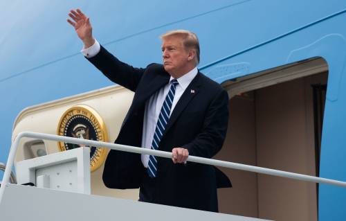 Vietnam, Donald Trump in conferenza stampa dopo l'incontro con Kim Jong Un