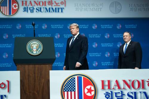 Donald torna nella bufera Usa. Ma i Dem rinviano l'offensiva