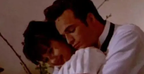 "Ti stringo forte". Il post di Shannen Doherty dopo l’ictus di Luke Perry