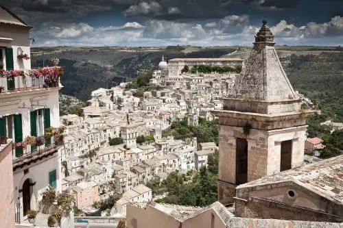 Tremila euro per chi si trasferisce a Ragusa Ibla. Una card per andare a vivere in Sicilia