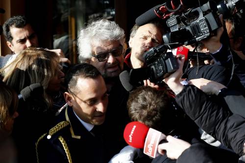 I No Vax contro Grillo: "Venduto a Big Pharma"