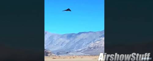 F-117 Nighthawk, flotta ombra in volo nella Valle della Morte