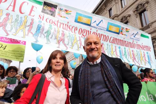 Milano, le immagini della manifestazione "People, prima le persone"