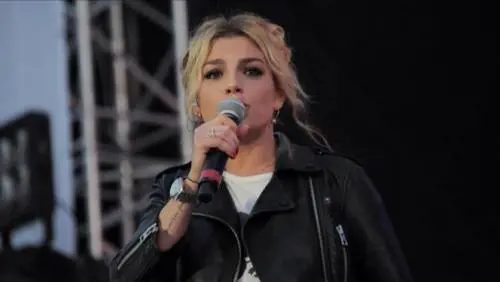 Emma Marrone chiude il tour con un pianto liberatorio