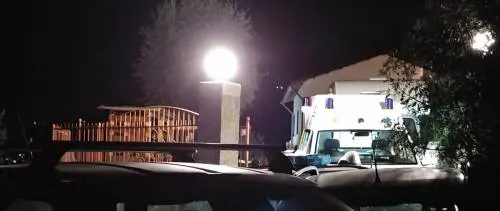 Muore a 29 anni schiacciato dalla propria auto nell'Imperiese