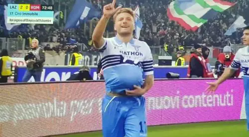 Immobile esulta con il gesto del pancione: "Jessica è di nuovo incinta"