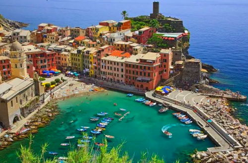 Parco delle Cinque Terre: multe ai turisti che indossano infradito