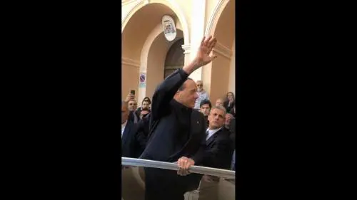 Il monito di Berlusconi: "Salvini ora è incastrato. Così non si va avanti"