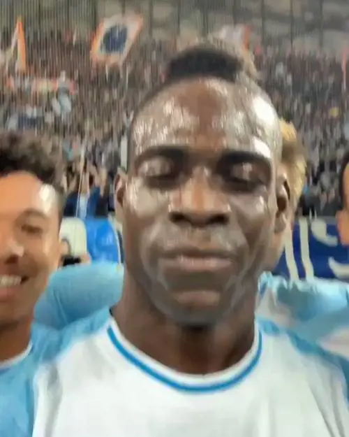 L'ultima di Balotelli: realizza uno splendido gol e dal campo posta la story su Instagram