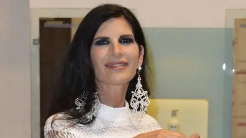 Pamela Prati resta in silenzio a Chi l'ha visto