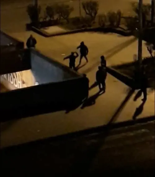 Napoli, così il branco terrorizza il Centro Direzionale