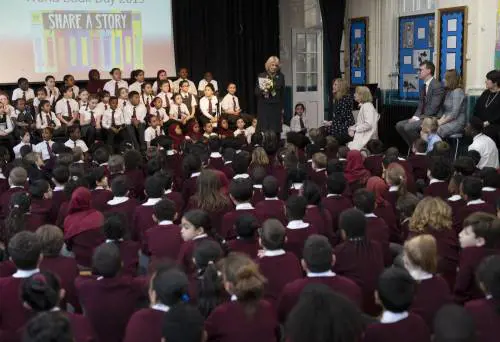 la Duchessa di Cornovaglia celebra il World Book Day 