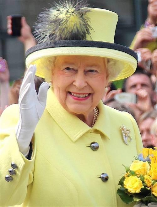 La regina Elisabetta debutta su Instagram e diventa influencer