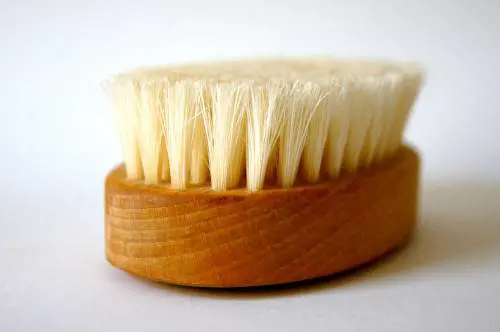 Dry Brushing: che cos’è e perché fa bene alla pelle