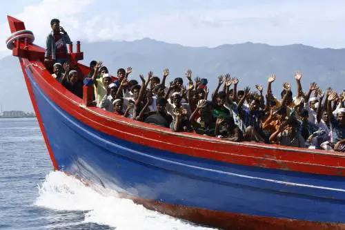 Parla lo scafista libico: "Per arrivare in Italia? Ci vogliono 1300 euro"