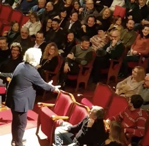 Grillo attacca Salvini: " Mago di Oz, a sua madre dissi: 'Signora perché non ha preso la pillola?!'"