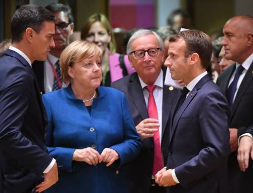 Ecco il vero piano di Giuseppi: affidarsi a Macron e a Merkel