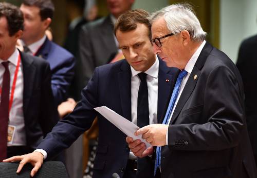 Quell'asse tra Macron e Juncker per far saltare la Brexit