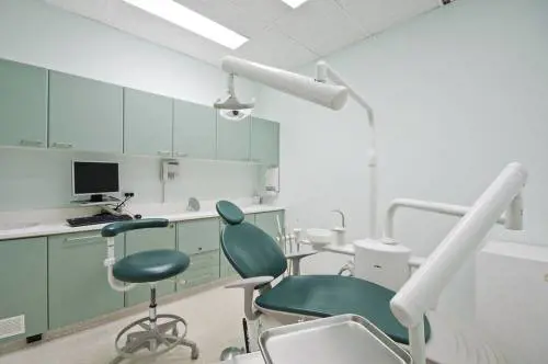 La parcella del dentista ci fa soffrire tanto