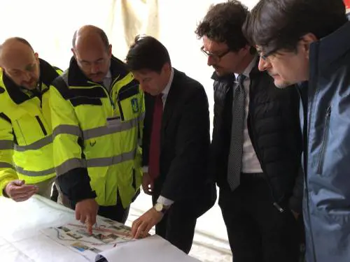 Conte e il "tour" delle opere: ecco la statale Agrigento-Caltanissetta