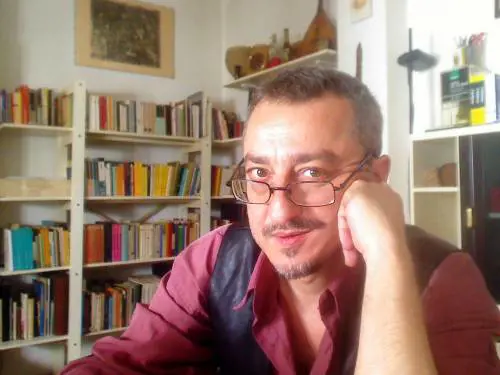 "L'inglese è il nuovo latinorum, oggi è il dialetto a essere snob"