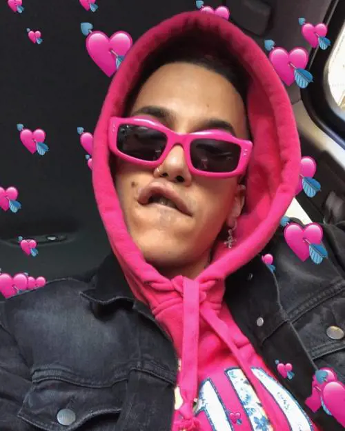 Sfera Ebbasta risponde agli attacchi con il nuovo singolo