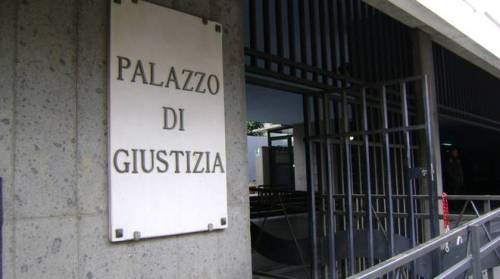Taranto, strangolò un anziano durante una lite per denaro: condannato a dieci anni
