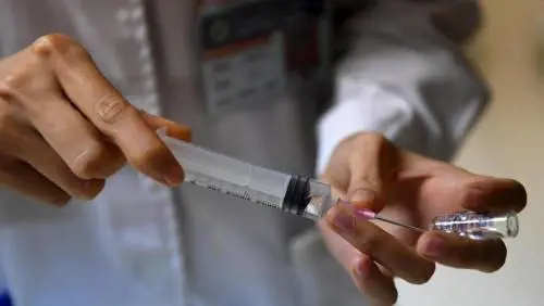 Ha infettato più di 400 bimbi con Hiv, arrestato medico pakistano