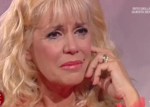 Lacrime per Maria Teresa Ruta in diretta: "Non merito i figli che ho"