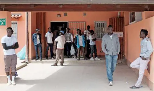 Tarvisio, migranti protestano per il cibo: "Qui non è buono"