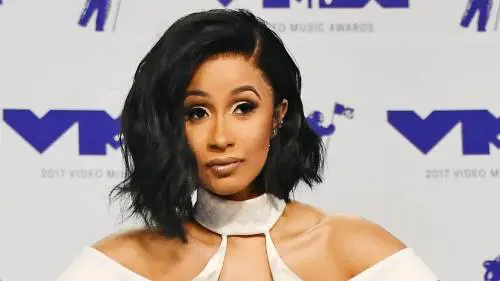 Cardi B in ospedale per colpa delle iniezioni al lato B?