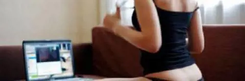 "Facciamo sesso o pubblico le tue foto intime". Il ricatto del 17enne