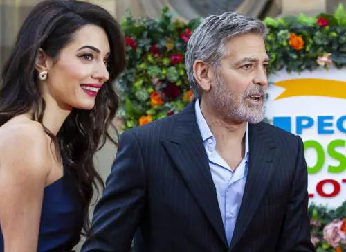 George Clooney: "Amal mi ha proibito di andare in moto"