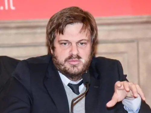 È bufera su Majorino: in un tweet paragona i terroristi ai sovranisti