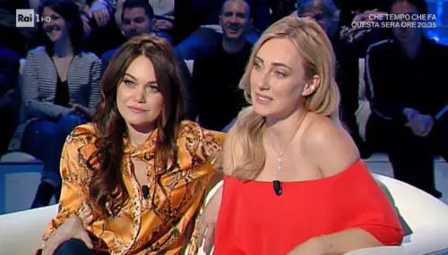 Maurizio Costanzo Show, Al Bano "tradisce" Romina con "Felicità"