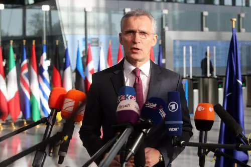 La Nato contro Huawei: anche l’Alleanza Atlantica teme lo spionaggio