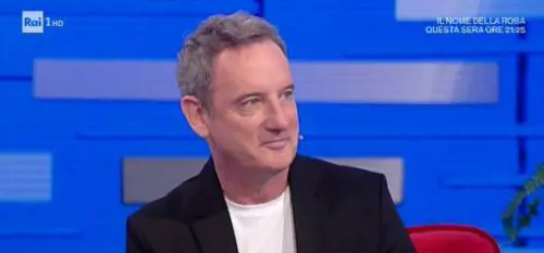 Craig Warwick preoccupa di nuovo i fan: "Round 2"