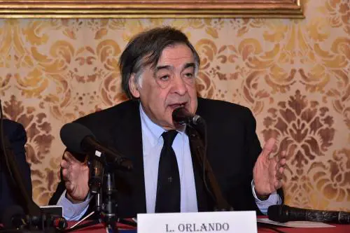 Mare Jonio, Orlando "Se Salvini pensa ci siano reati faccia sbarcare e lasci lavorare la magistratura"