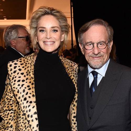 Sharon Stone scatena un Basic Instict anche a 61 anni 