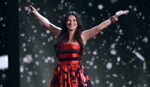 Diffuso illegalmente il nuovo singolo di Laura Pausini. Lo sfogo sui social 