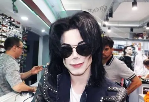 Leo Blanco, chi è il sosia di Michael Jackson ospite di Live - Non è la d'Urso