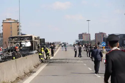 "Nel Comune anti Salvini affidano il bus a un senegalese con precedenti"