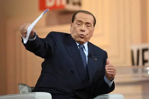 Zangrillo: "Le condizioni di Berlusconi sono ottimali. Presto verrà dimesso"