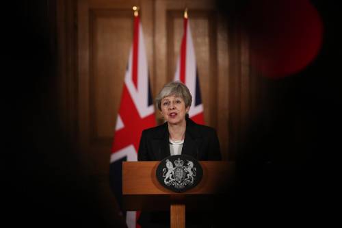 Theresa May convoca vertice d'emergenza per la crisi con l'Iran