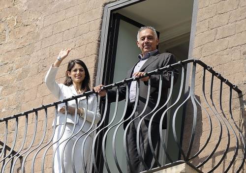 Strade groviera, "Spelacchio" e assessori in fuga. Nella Capitale un disastro che dura da tre anni