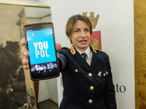 "Usò soldi sequestrati", una nuova indagine sulla superpoliziotta