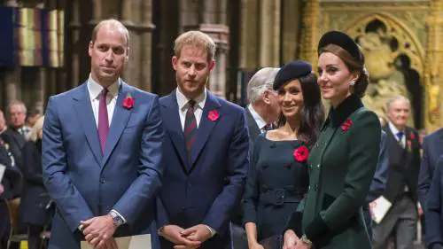 Royal Family, spunta la chat di gruppo su WhatsApp