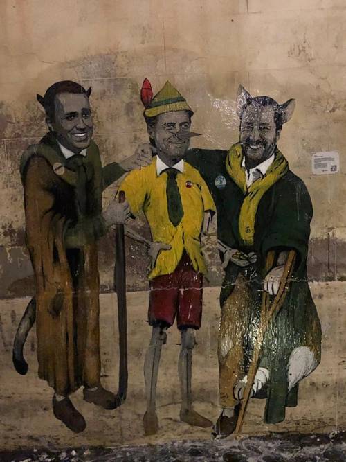 Di Maio il Gatto, Salvini la Volpe, Conte Pinocchio. Il nuovo murales di TvBoy