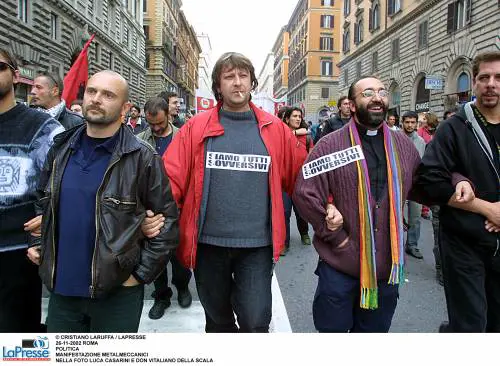 Mare Jonio, indagato Casarini: "Favoreggiamento immigrazione clandestina"
