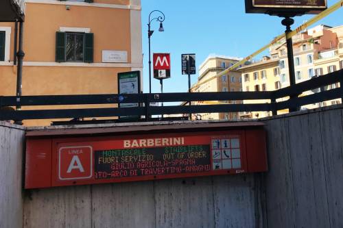 Metropolitana nel caos: stazione Barberini sequestrata